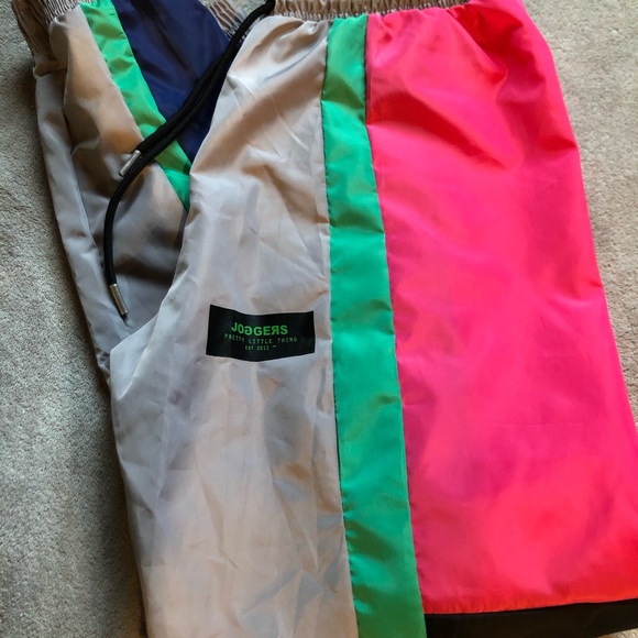 Pretty Little Thing joggers - Picture 3 of 4